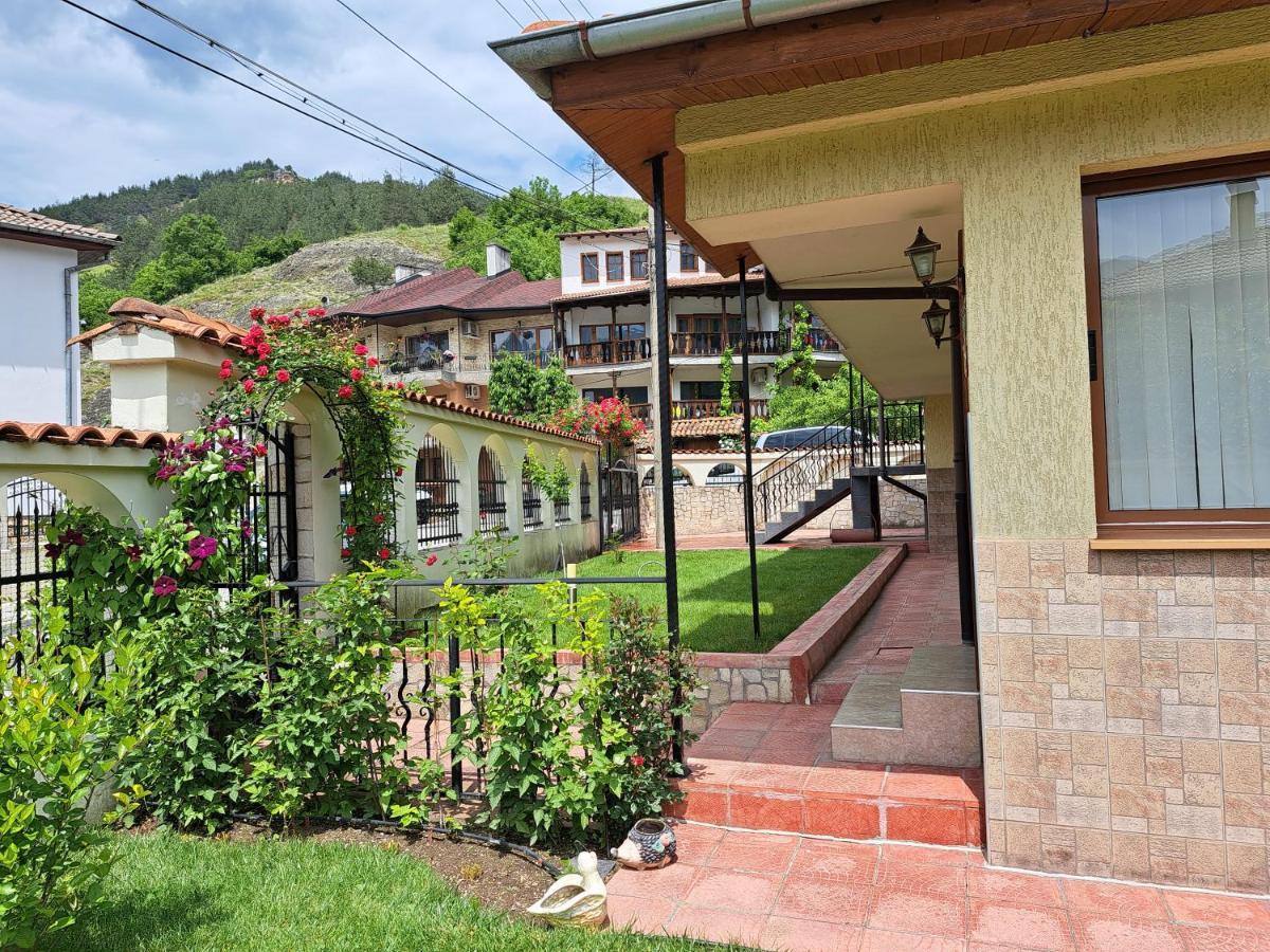 Guest House Benita Devin Ngoại thất bức ảnh