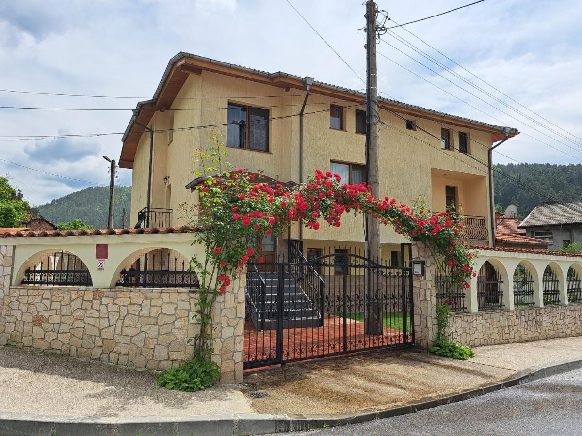 Guest House Benita Devin Ngoại thất bức ảnh