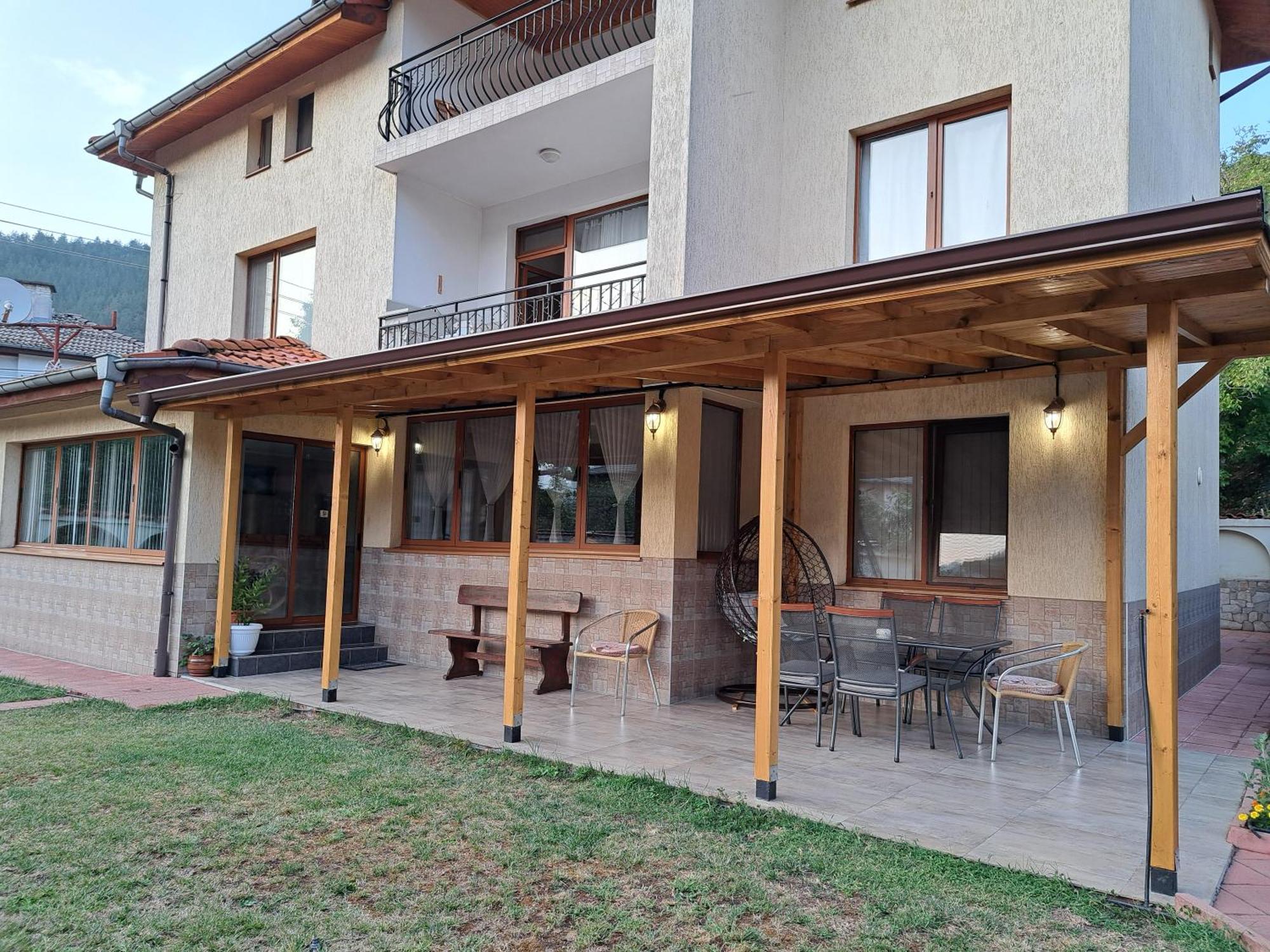 Guest House Benita Devin Ngoại thất bức ảnh