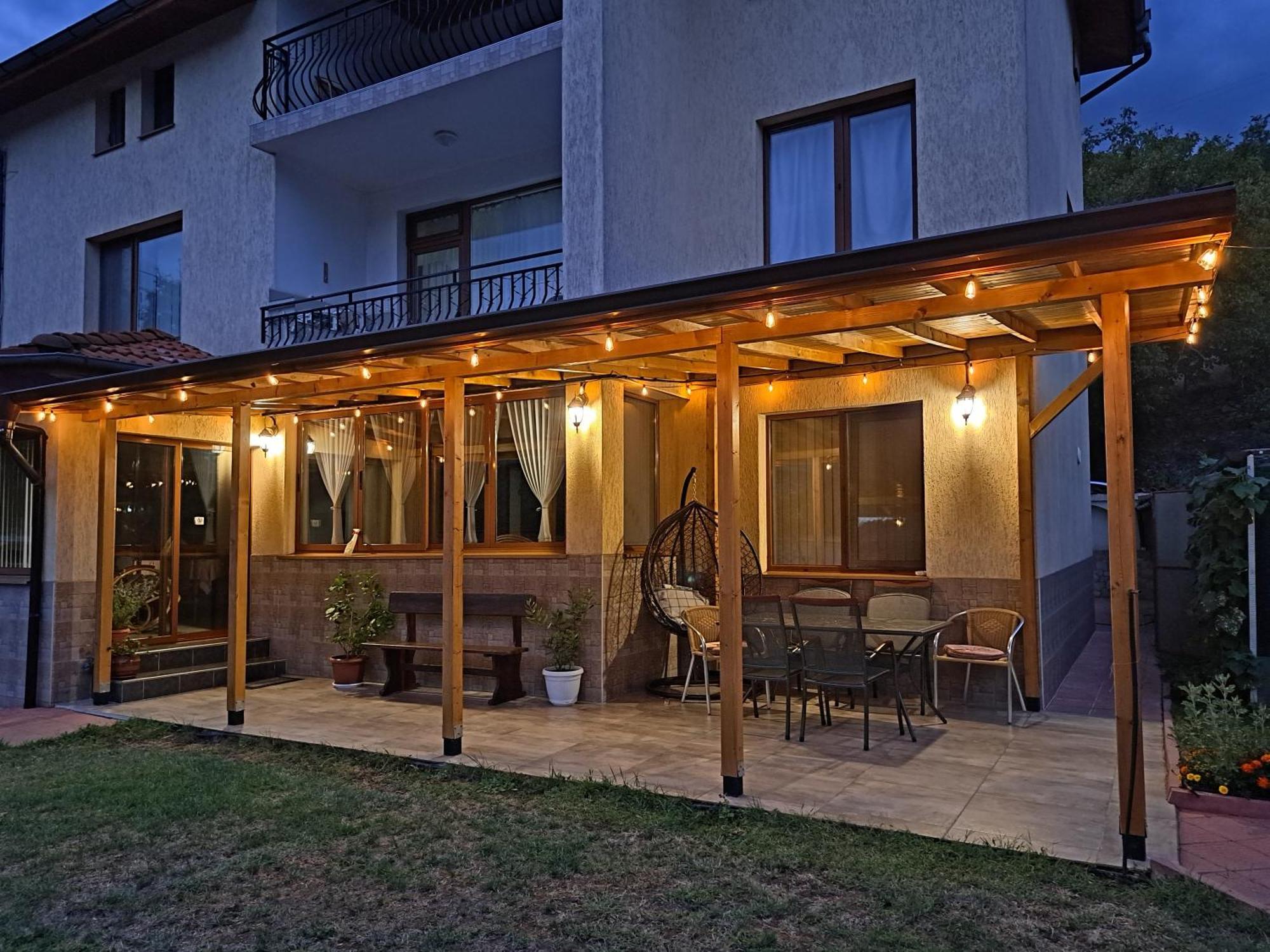 Guest House Benita Devin Ngoại thất bức ảnh
